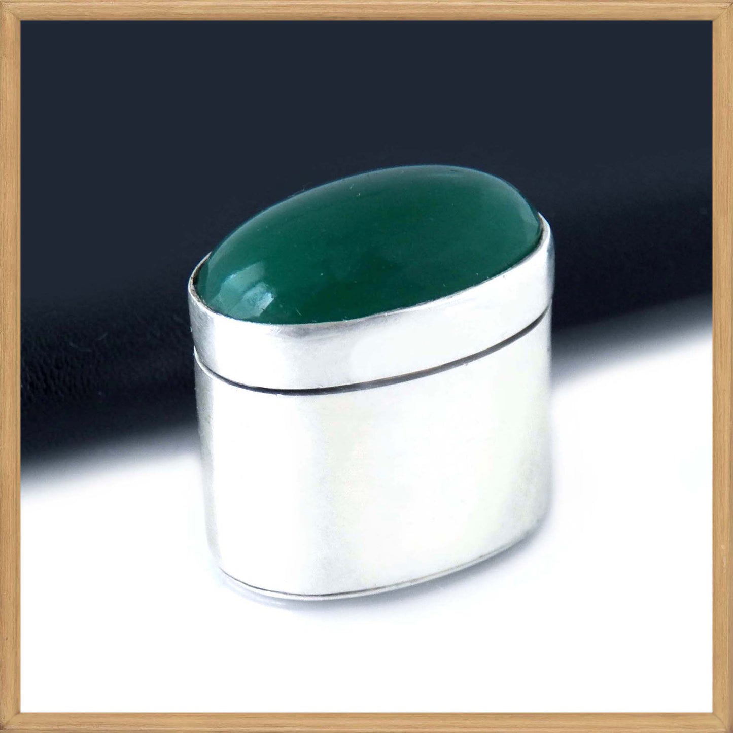 Antique Victorian Chrysoprase Pill Box in Sterling Silver