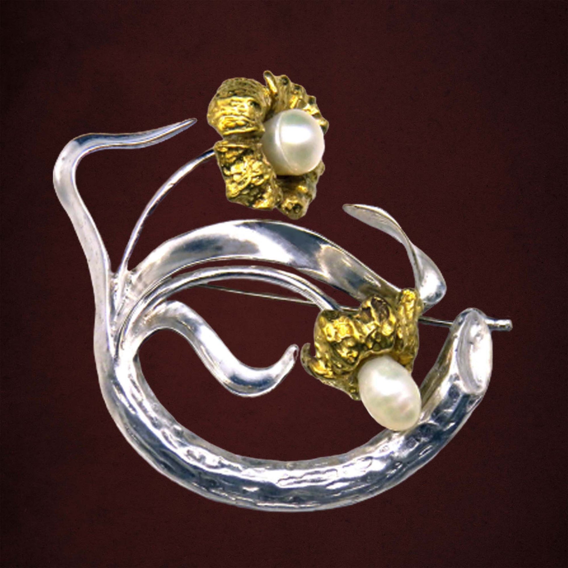Pearl flower brooch in Art Nouveau style
