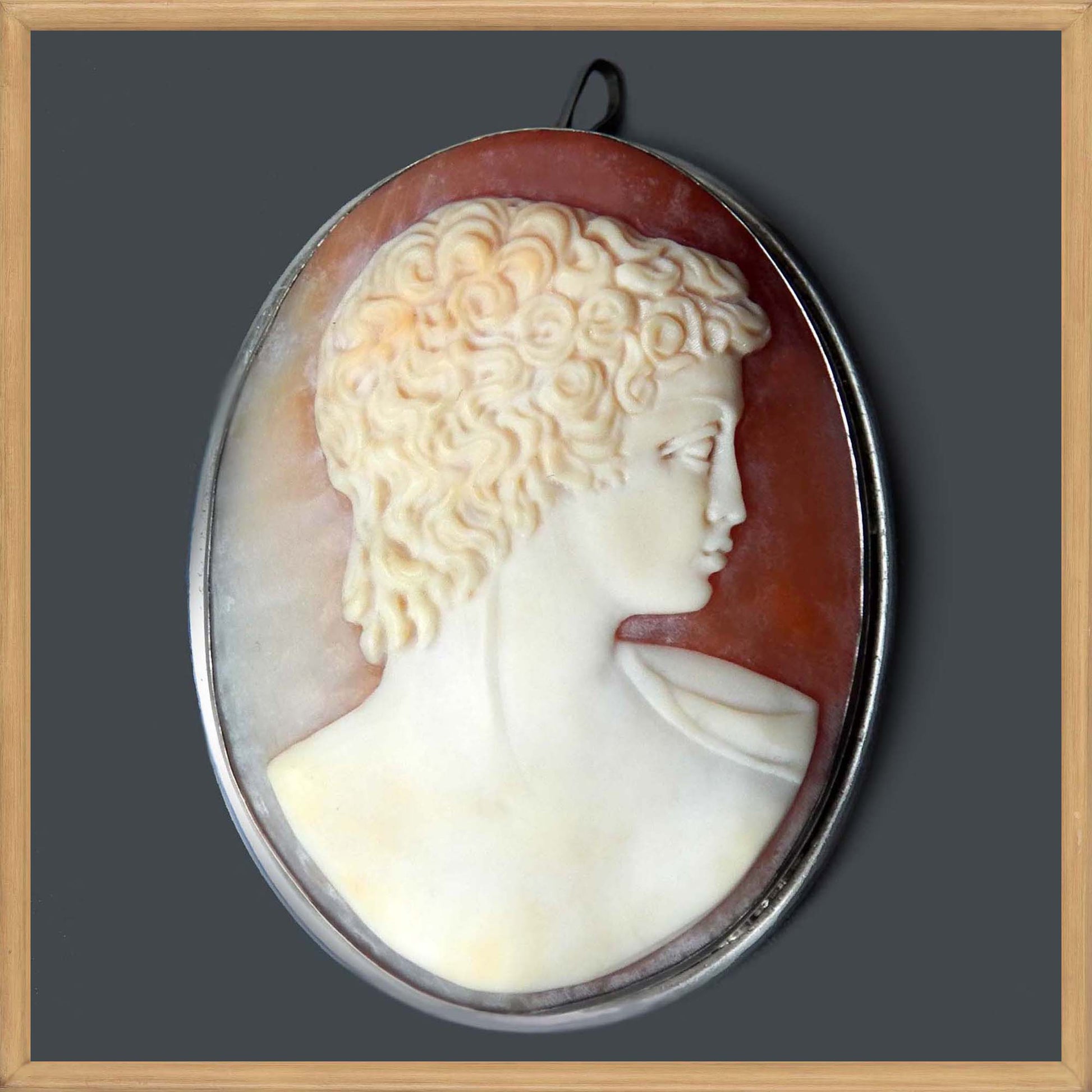 800 Silver Young Man Carved Shell Cameo Brooch Pendant 